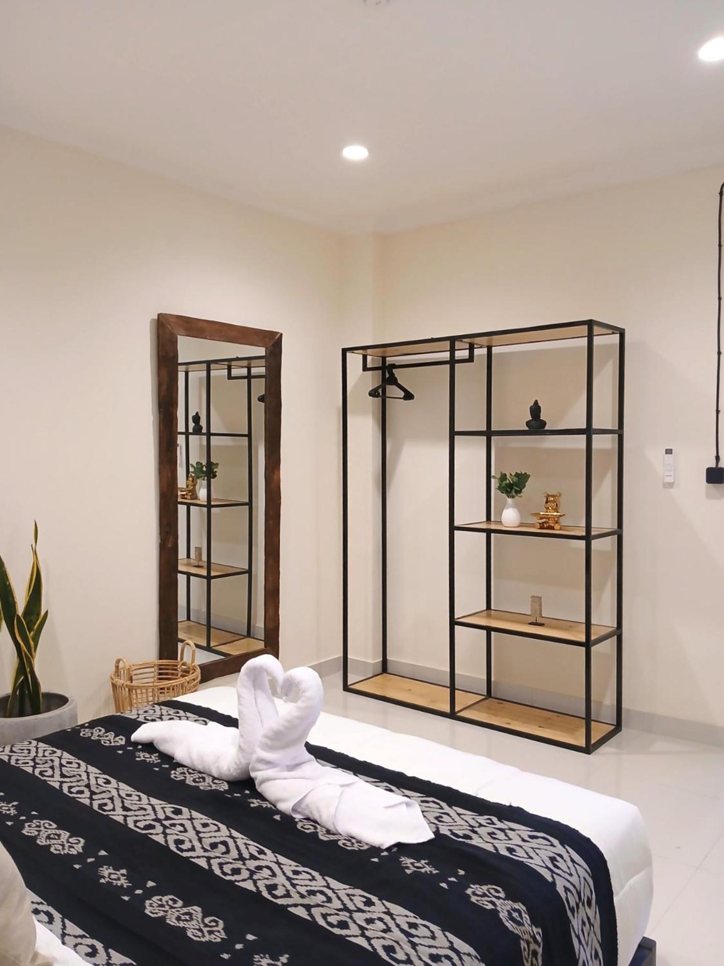 Place To - Cozy Living Seminyak (Bali)
