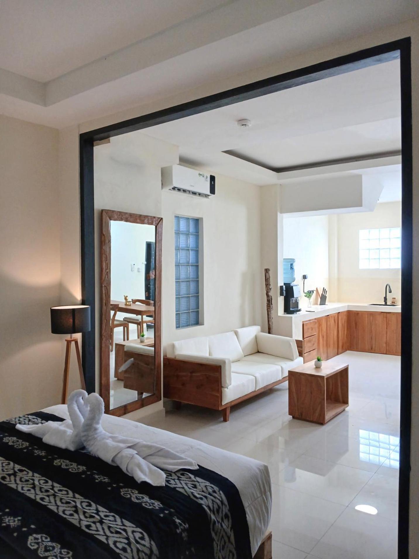 Place To - Cozy Living Seminyak (Bali)